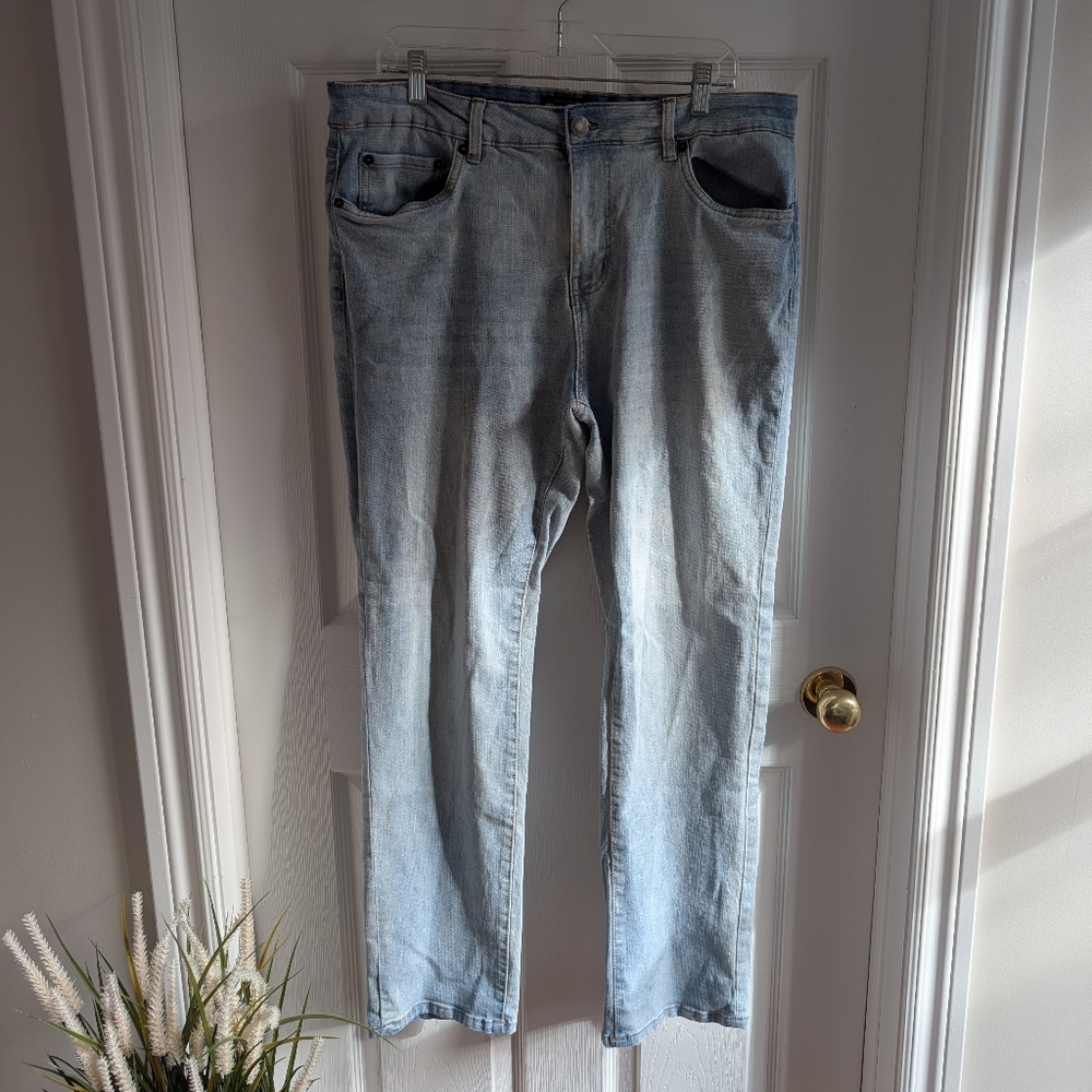 Bluenotes Light Wash Straight Jeans